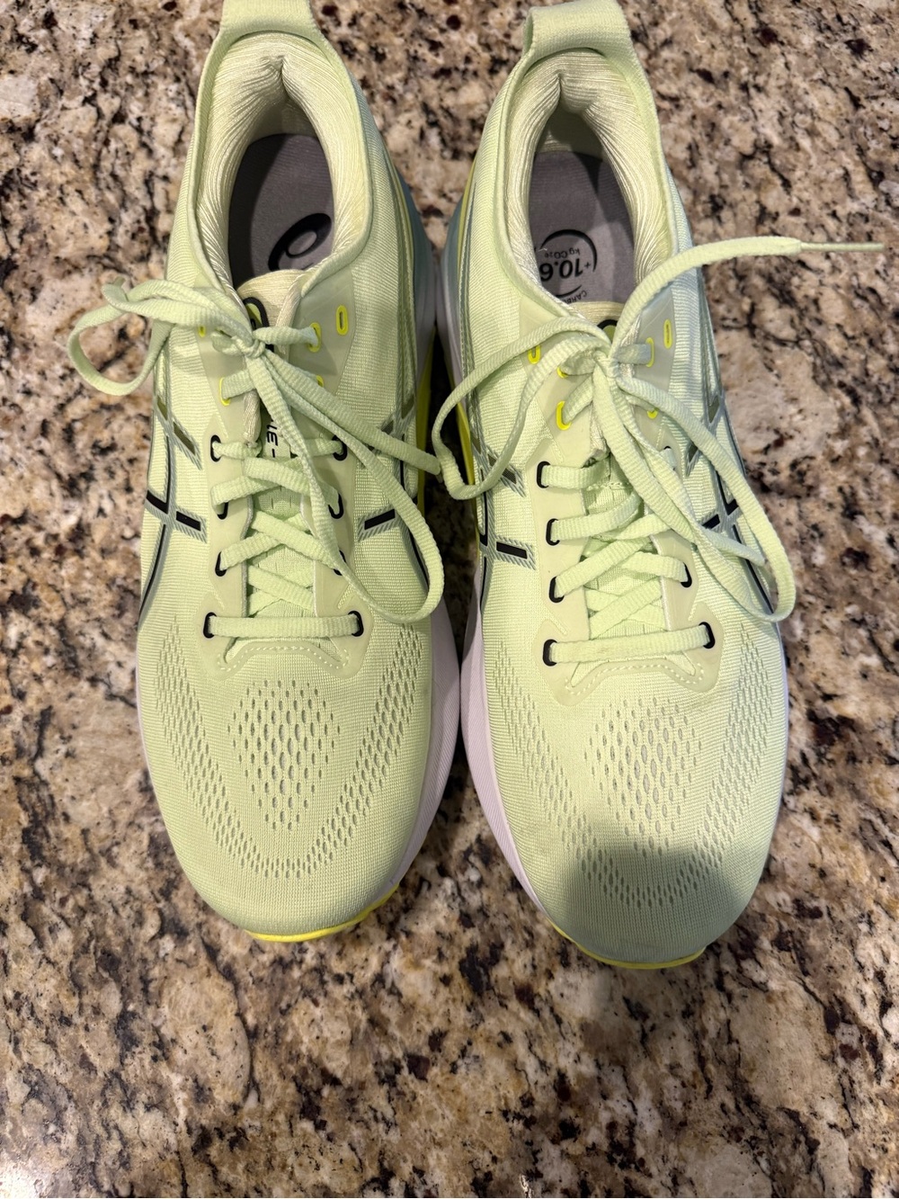 ASICS Kayano - Picture 2 of 5